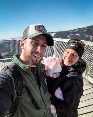 2025 zatím v pořádku 🤙🖤 1. V korunách 2. Hrací koutek 3. 🍌 4. Halo, halo 5. Ranní šichta 🏃 6. Office time 7. Na nákupu 🐸🔜...